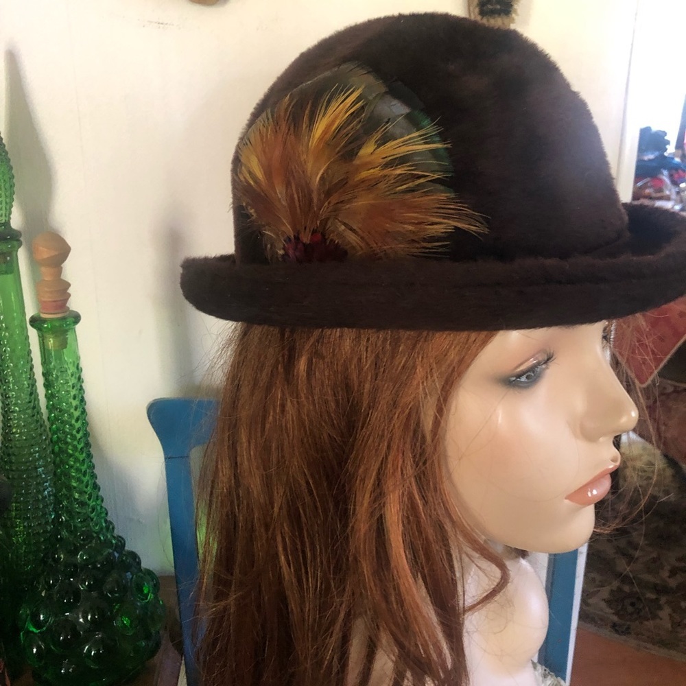 Vintage Brown Hat with Feather - Picture 5 of 16